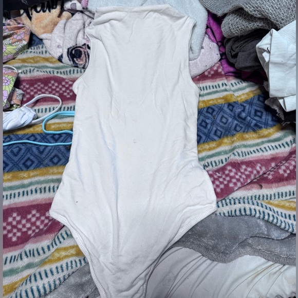 Female shirt/sweater set - Picture 3 of 7